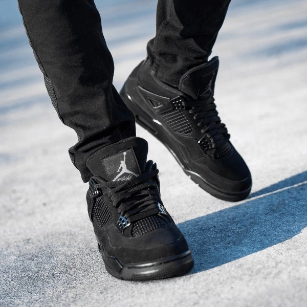 JORDAN RETRO 4